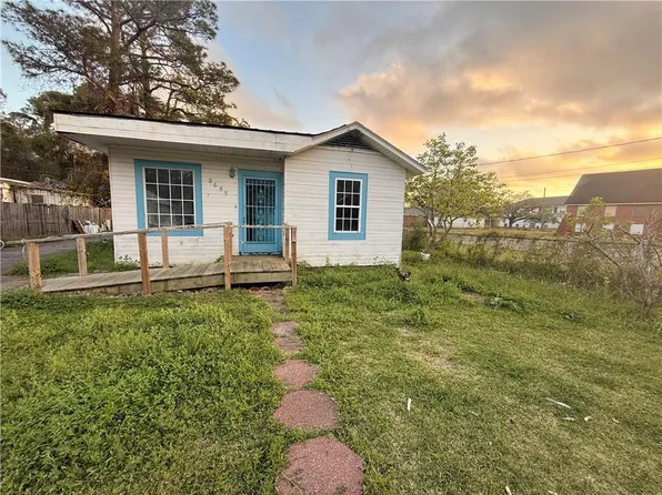 8655 E Alba St, Bayou La Batre, AL 36509