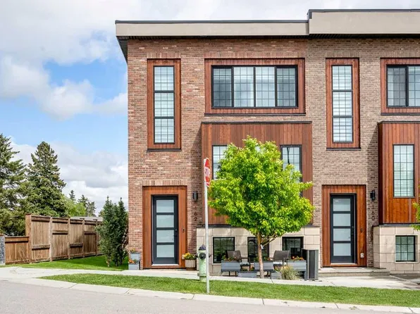 162 SW Greenbriar Way NW, Calgary, AB T3B 6J1
