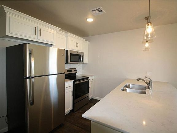 5th image of 406 Vail Cir #0