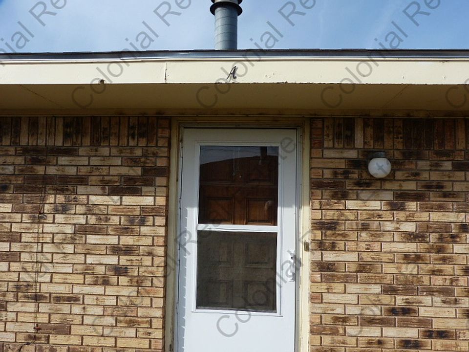 1st image of 2120 Gladstone St APT A