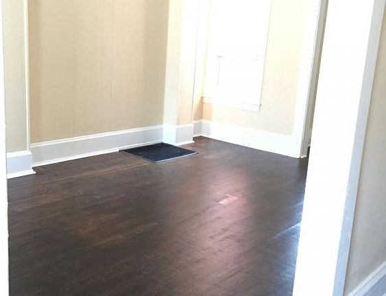 5th image of 107 N 2nd St