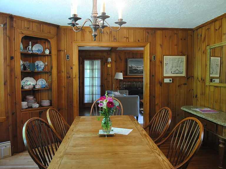 24 Ferry Rd — Photo 4
