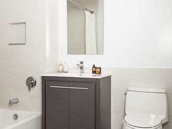 4th image of 3092 29th St APT 6A