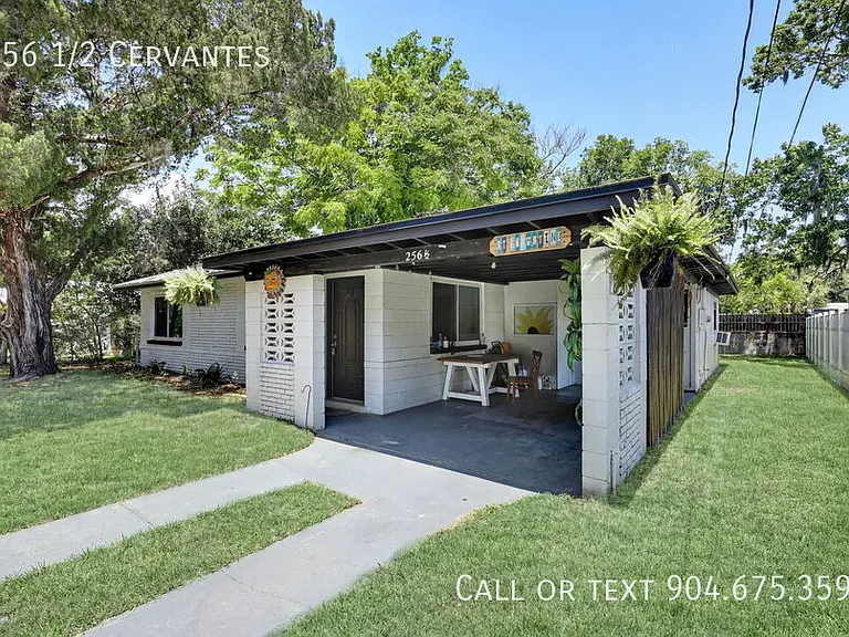 256 1/2 Cervantes Ave — Photo 4