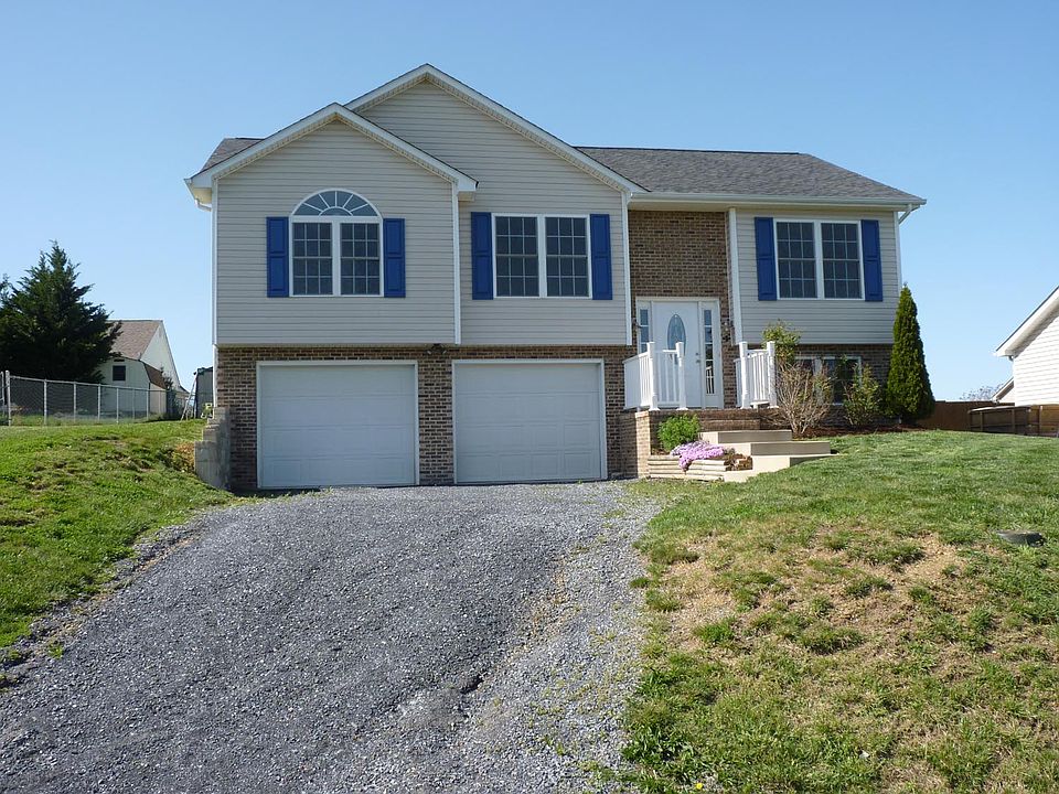 1st image of 136 Sugar Mill Ln