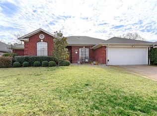 8612 Cato Dr, North Richland Hills, TX 76182
