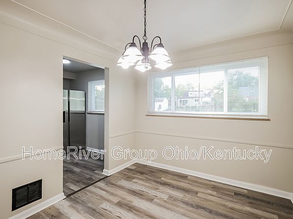 5th image of 993 Vacationland Dr