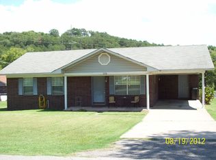 306 N Oak St, Ozark, AR 72949