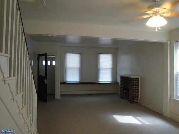 2nd image of 117 E Meehan Ave