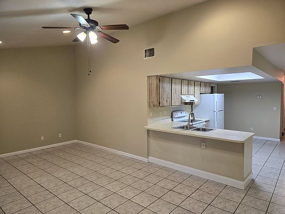 2nd image of 4114 Skyline Blvd APT C
