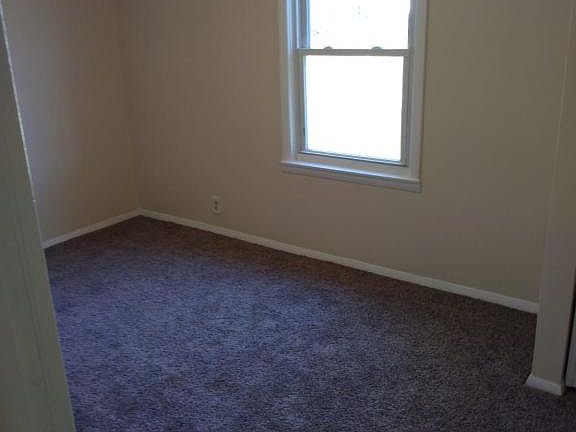 4th image of 4350 Elm Ave