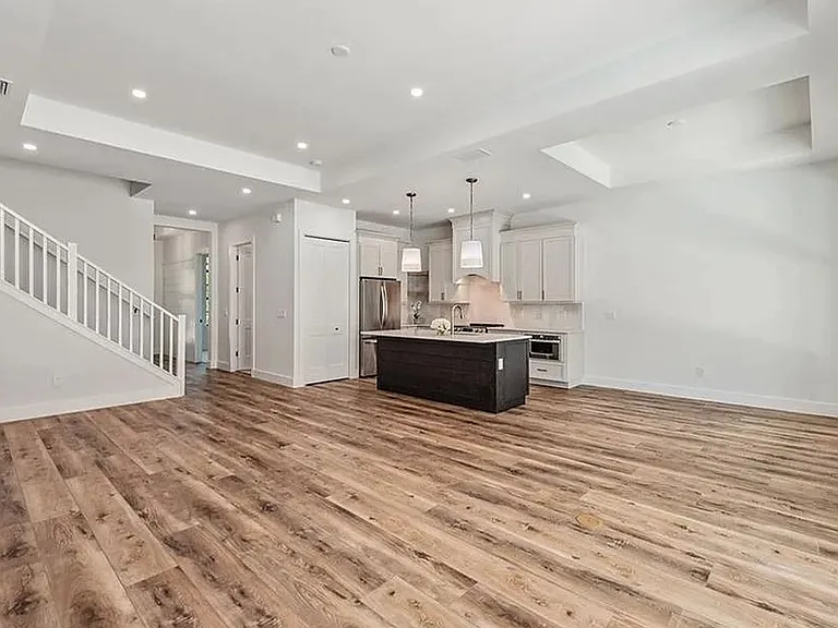 7968 Cordoba Pl — Photo 9