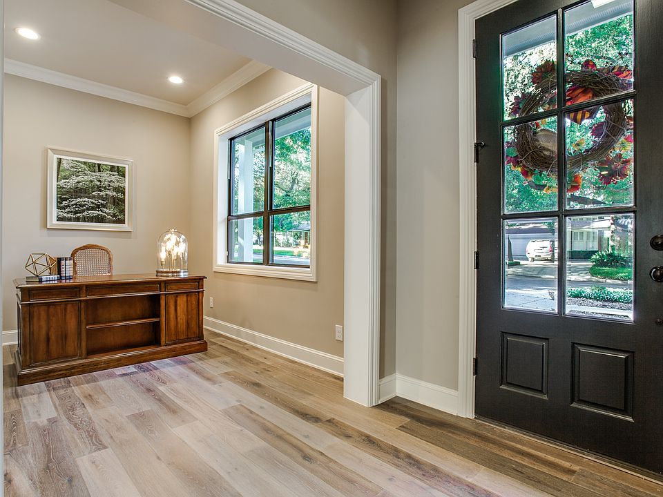 1st image of 270 E Elmview Pl