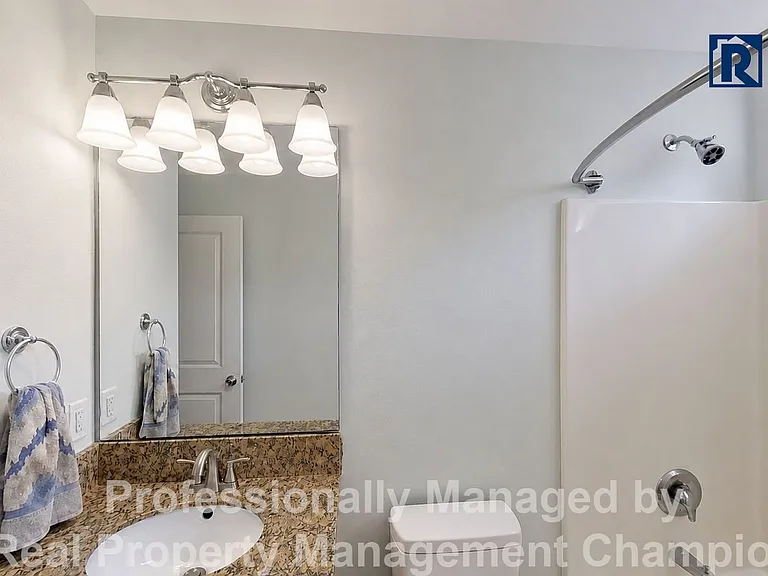 1734 Heatherstone Ln — Photo 20