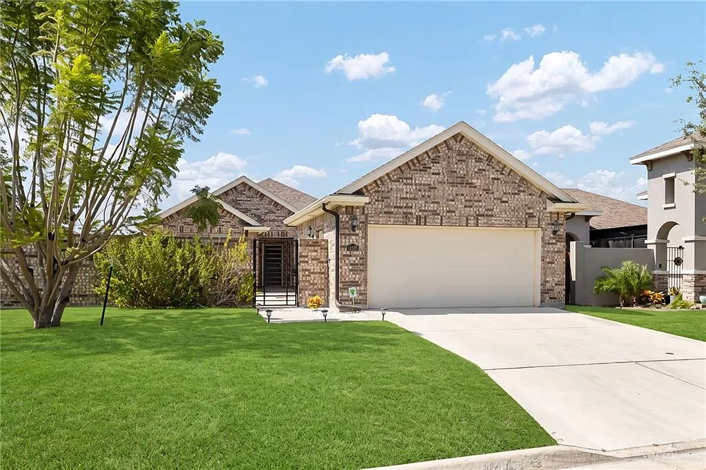 3 bed, 2.5 bath, 1694 sqft, $2,375 — Photo 1