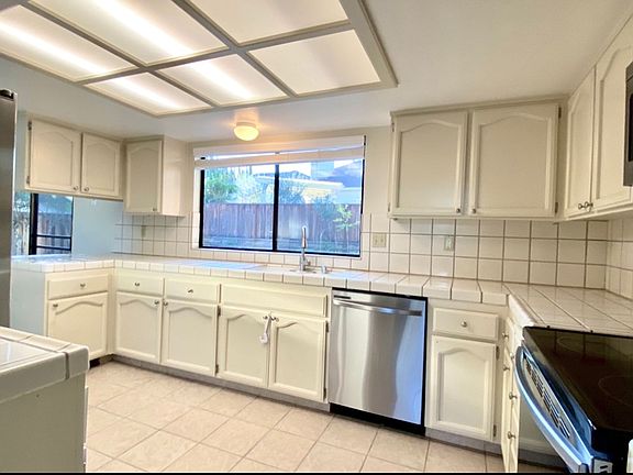 2nd image of 2947 Liberty Dr