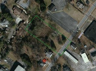 841 9th St NE, Hickory, NC 28601