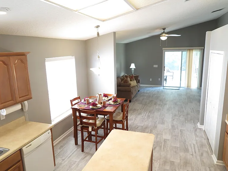 817 Crystal Spring Way — Photo 14