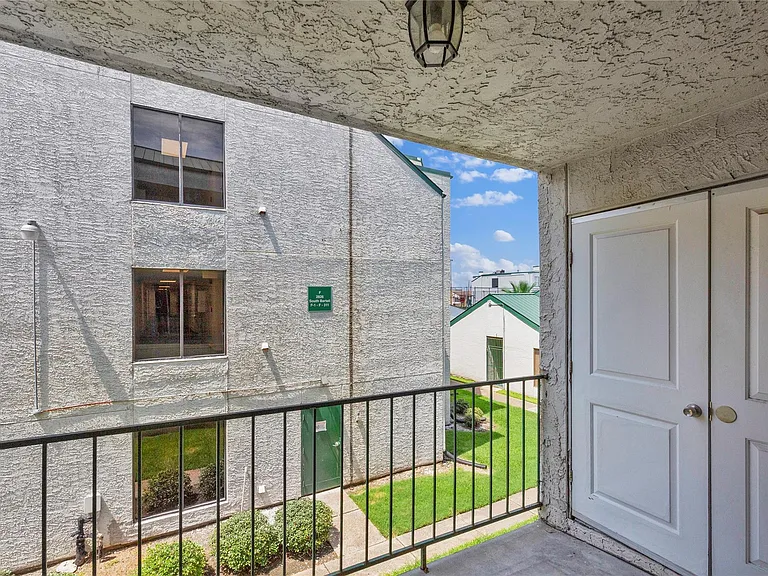 2830 S Bartell Dr #23 — Photo 14