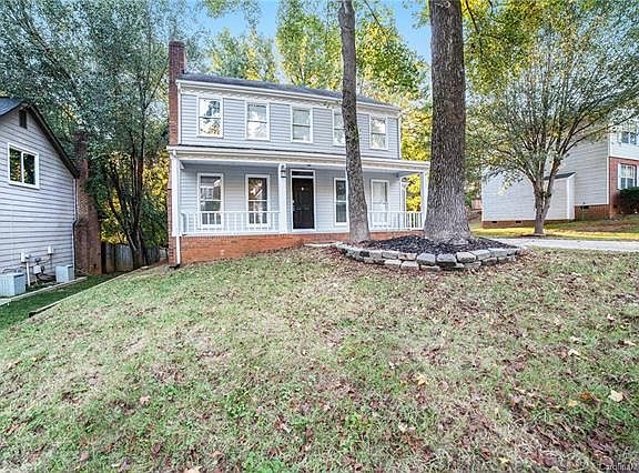 3rd image of 2304 Century Oaks Ln