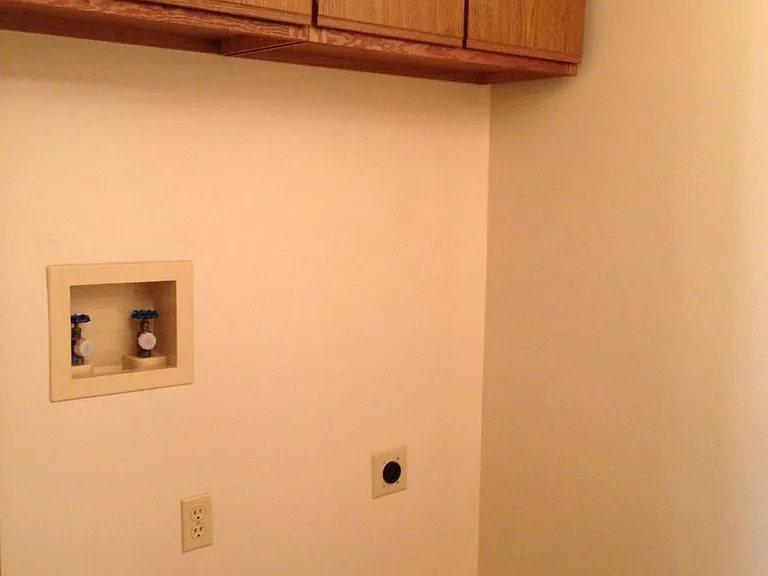 3568 Harris Ave NW — Photo 11