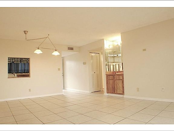4th image of 17000 NW 67th Ave APT 411