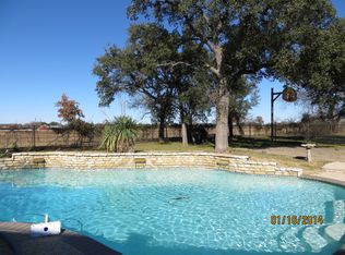 3215 N Chaparral Estates Ct, Granbury, TX 76049