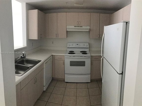 2nd image of 50 Menores Ave APT 421