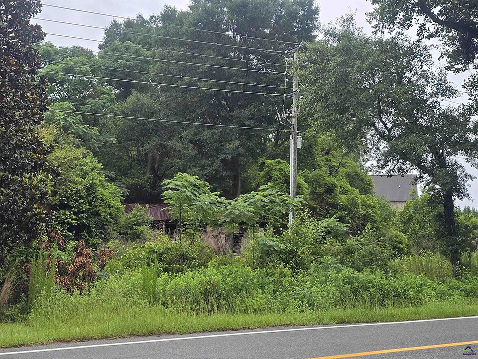 2nd image of 457 Bear Branch Rd