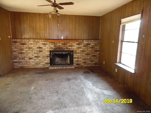 3rd image of 2528 N Pine Dr