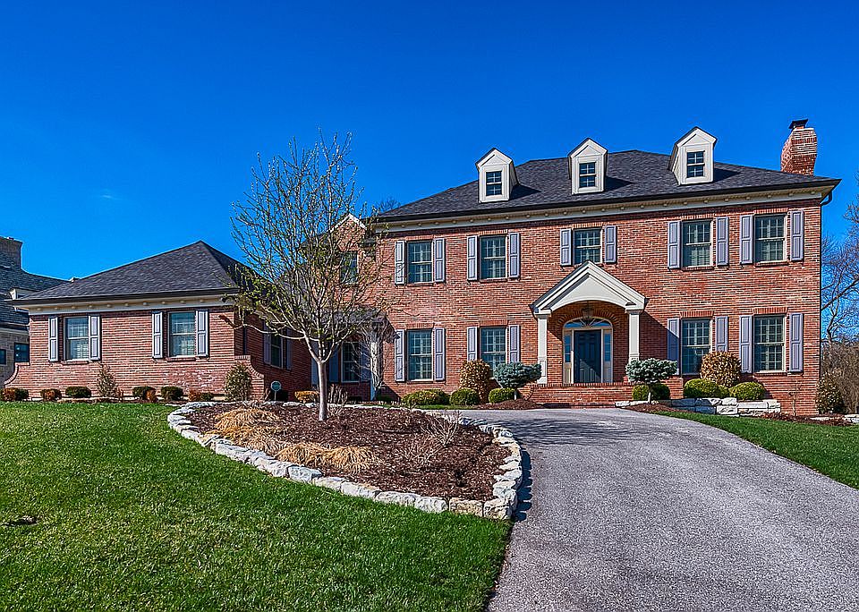1st image of 9 Glencairn Ln