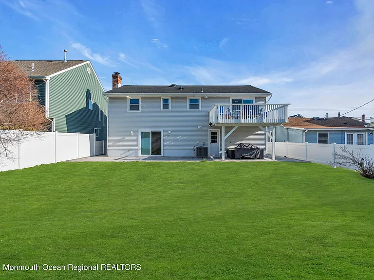415 15th Ave — Photo 47
