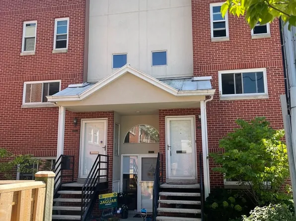 1027 W Vernon Park Pl APT B, Chicago, IL 60607