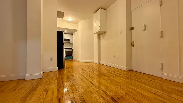 Rented by HOLTON REAL ESTATE INC. | media 11