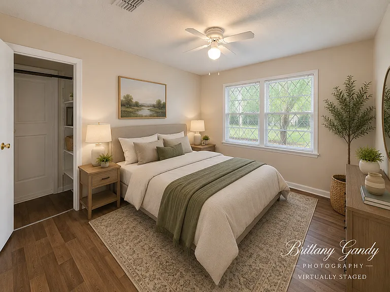 1504 Leslie St — Photo 10
