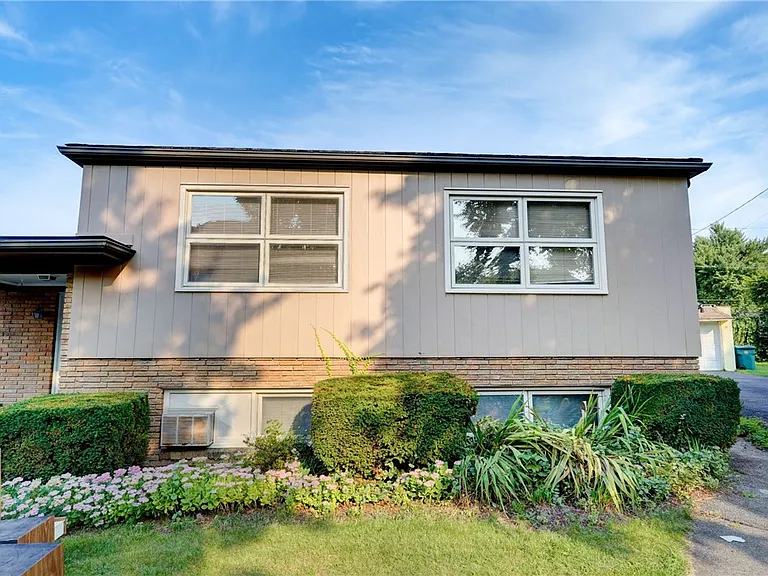 2233 Clifford Ave #3 — Photo 1