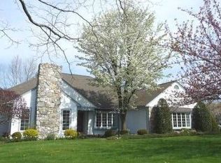 38 Hillendale Rd, Perkasie, PA 18944