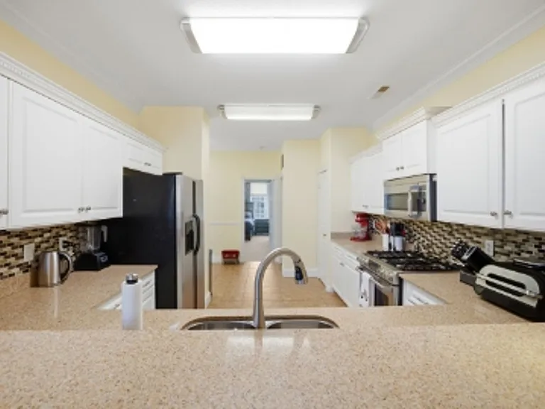 1005 Bay Breeze Dr — Photo 24