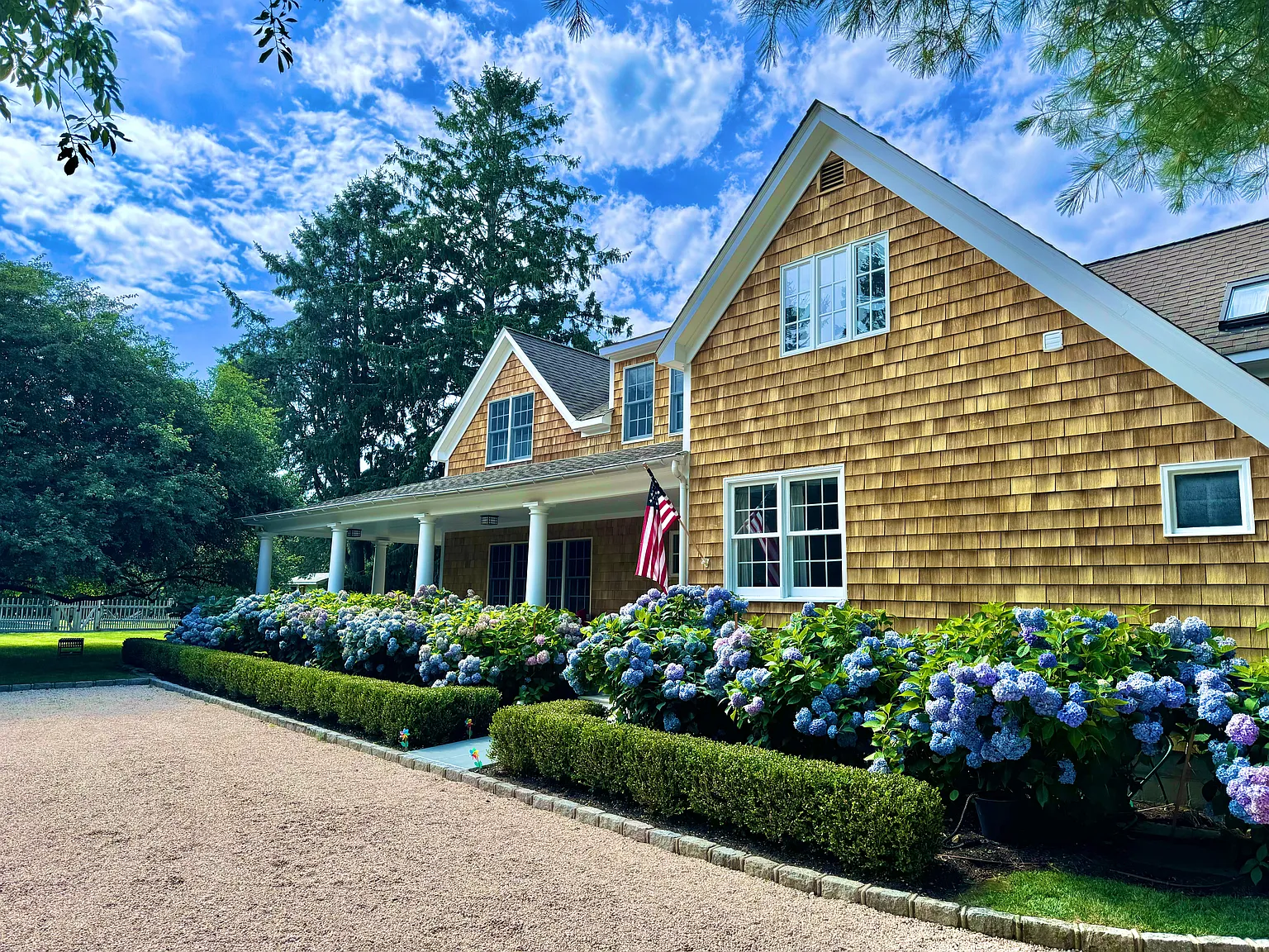 Southampton Village Retreat — Photo 1