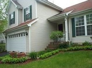 85 Churchill Ln, Aurora, IL