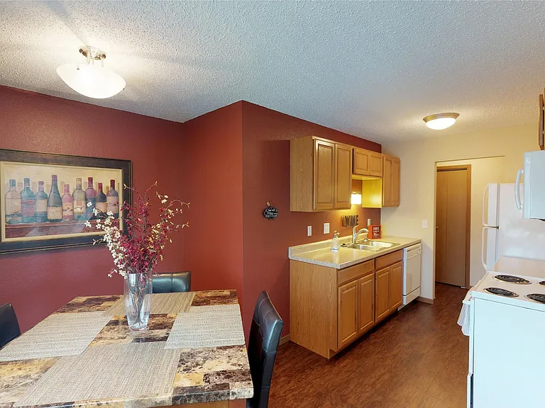 Forest Park Apartments — Photo 15