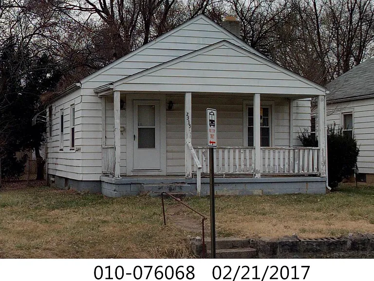 2535 McGuffey Rd — Photo 1