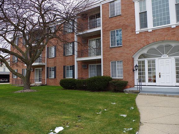 2nd image of 2203 Porter St SW #B301