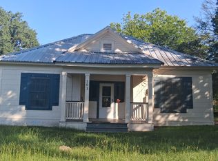 101 E Phillips St, Arp, TX 75750