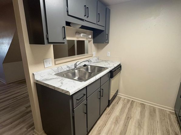 108 N Market St #9
