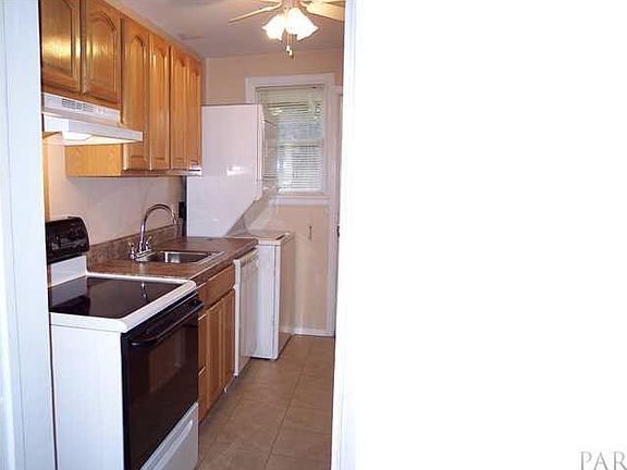 3rd image of 1521 W Romana St #A