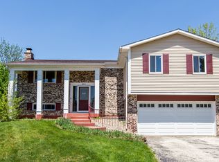 213 Chase Ct, Bolingbrook, IL 60440