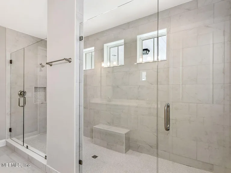571 Marquesa Cir — Photo 27
