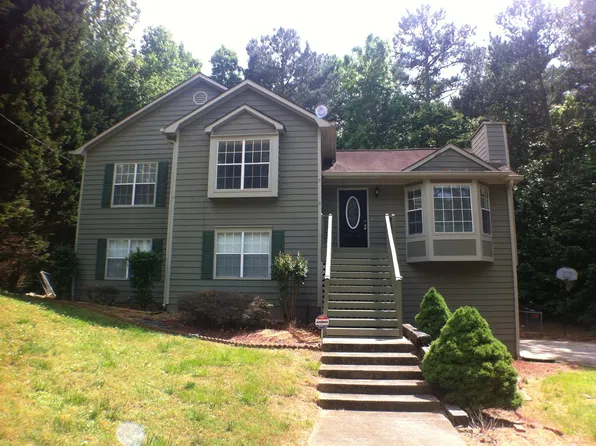 3177 Christopher Ct, Douglasville, GA 30135