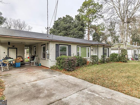 5th image of 249 Ward St